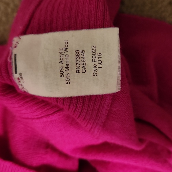 Barbie pink jcrew sweater - Picture 3 of 3